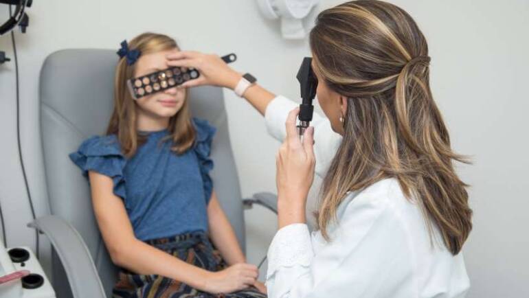 Consulta oftalmológica é imprescindível no início do ano escolar