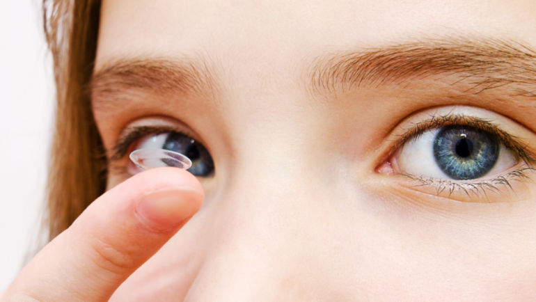 Criança pode usar lente de contato?